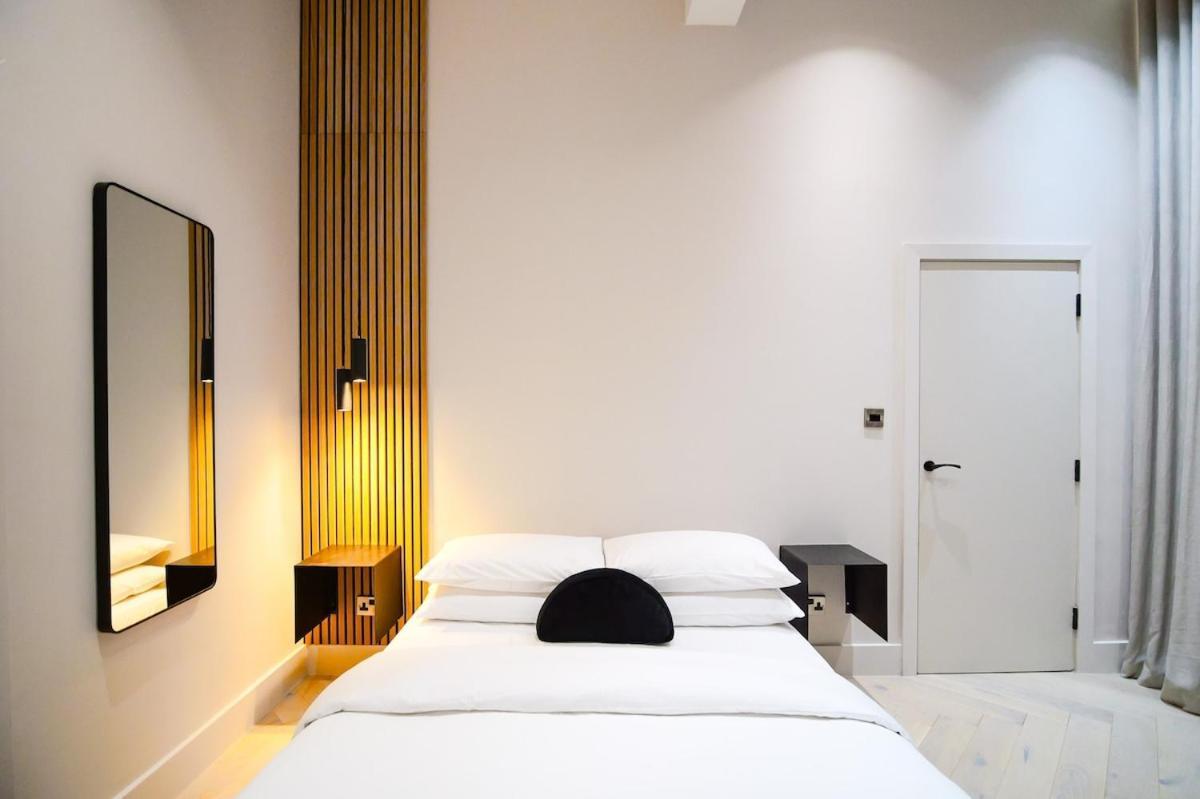 Japandi By The Heim Residences Манчестер Екстер'єр фото