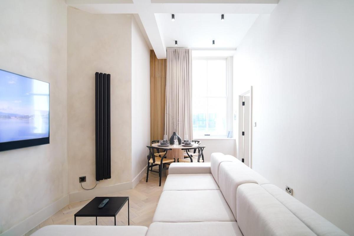 Japandi By The Heim Residences Манчестер Екстер'єр фото